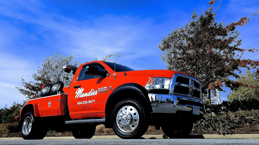 Mundie's tow truck serve in Richmond, BC